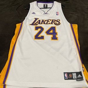 Kobe Bryant jersey
